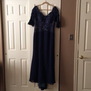 MOB/MOG dress. Montage by Mon Cheri. Size 14